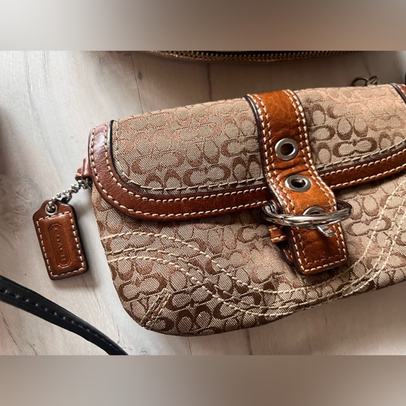 Misc Brand Wristlets/ Wallets: Henri Bendel, Coach, Calvin Klein( $38 for all ) - Picture 2 of 6